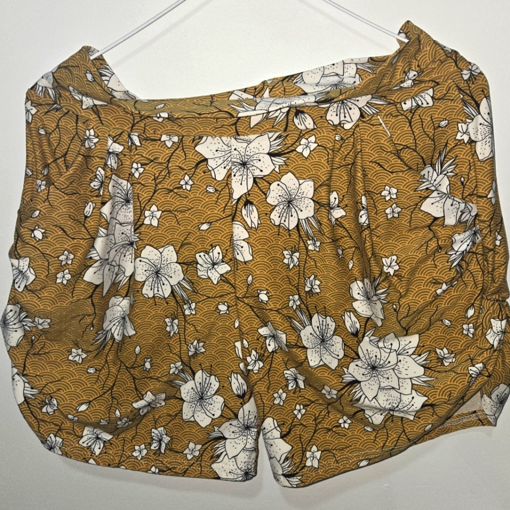 Women's beach shorts XL